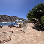 Apartman Sea & Pool Hideaway