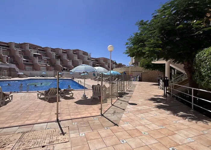 Apartment Sea & Pool Hideaway